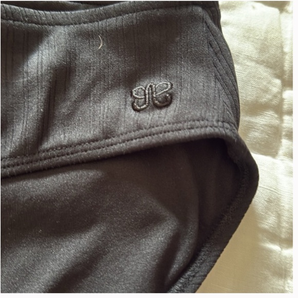 Albion Black Bikini Set with Short Sleeves Size Medium - Picture 3 of 7